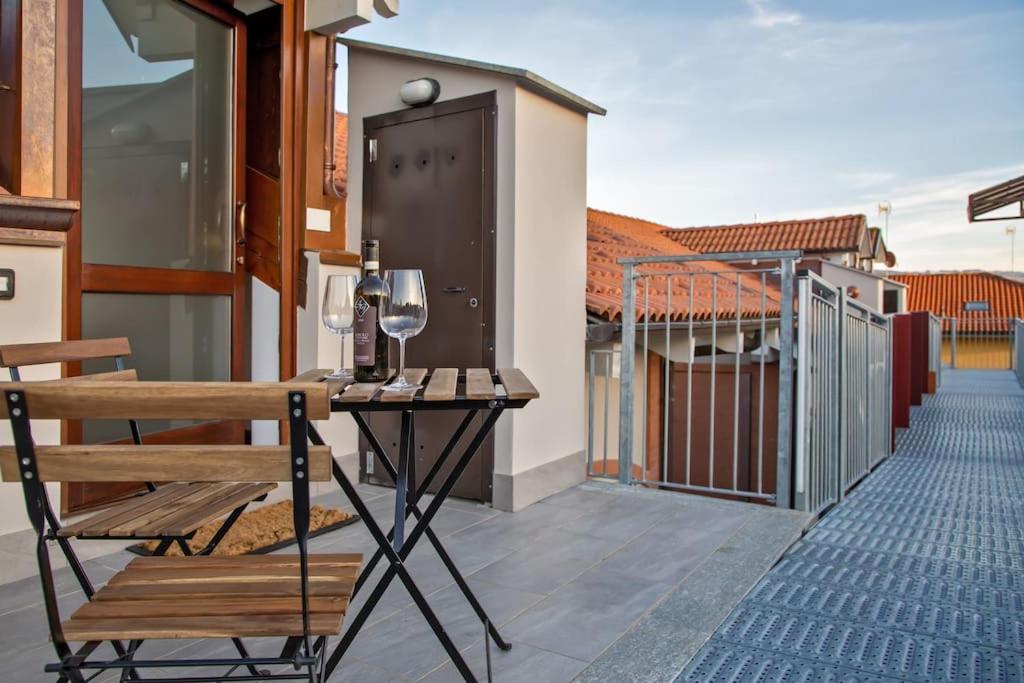 Charming 2.5Room Flat In Center Of Monforte dʼAlba Dış mekan fotoğraf