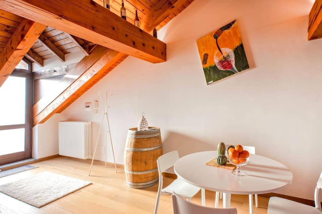 Charming 2.5Room Flat In Center Of Monforte dʼAlba Dış mekan fotoğraf